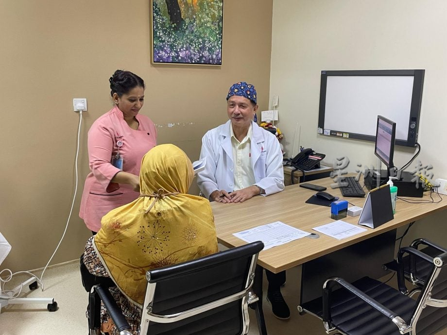 人物专访 / 丹斯里诺希山