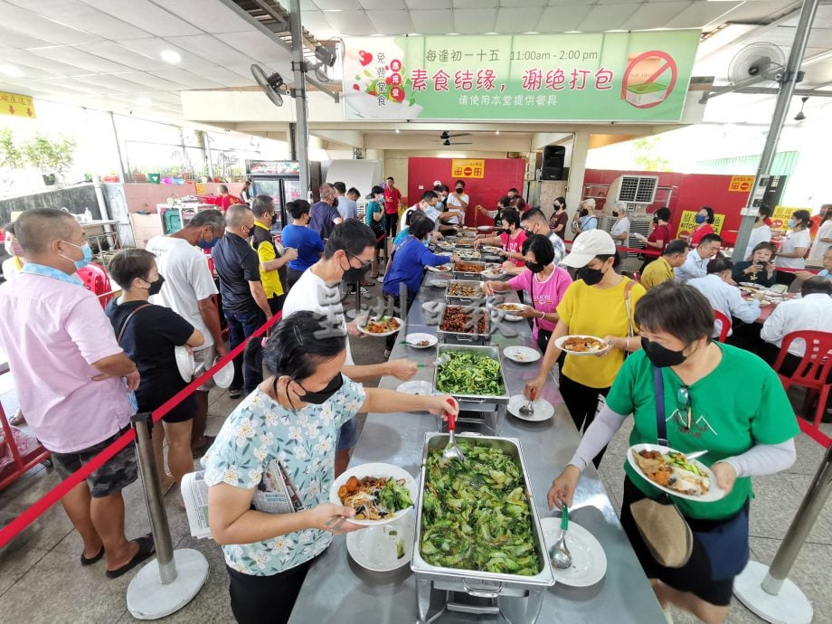 星角摄/素食一餐，功德无量 志元堂“素食结缘”反应好