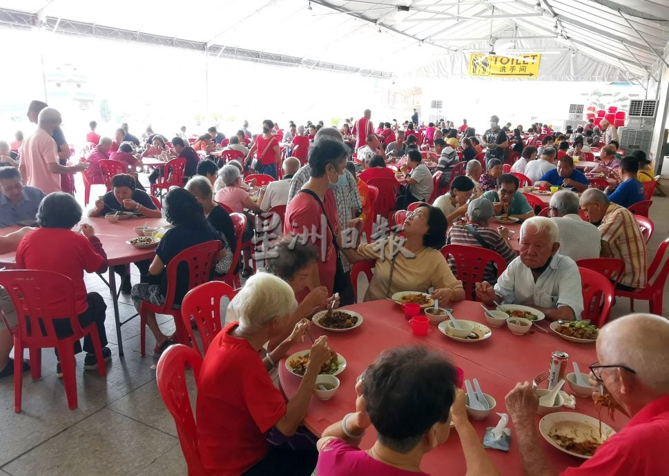 星角摄/素食一餐，功德无量 志元堂“素食结缘”反应好