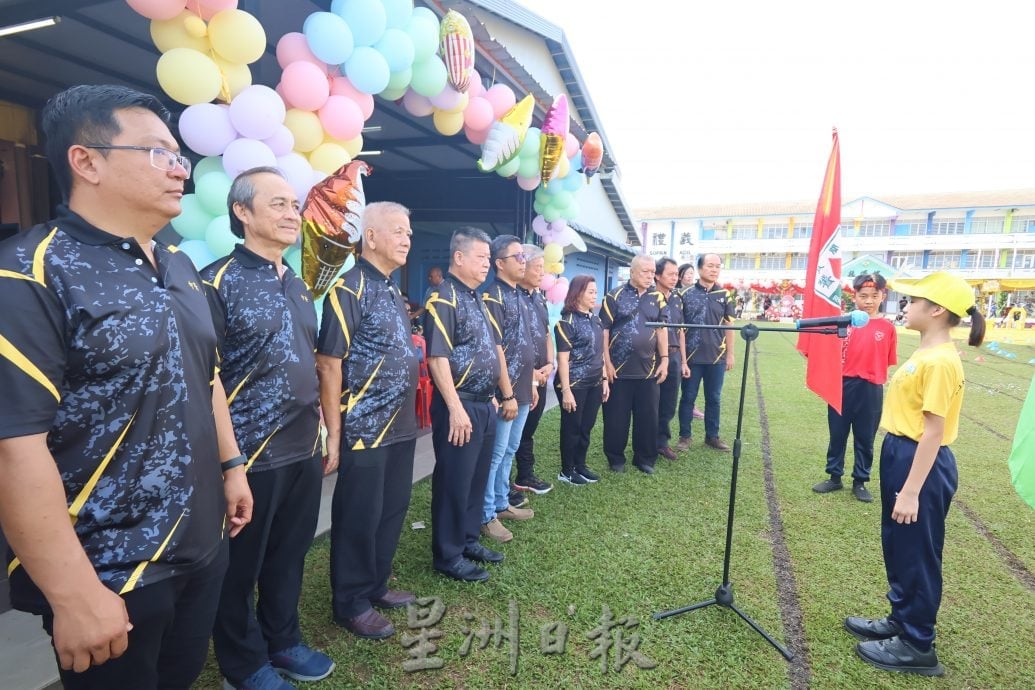彭亨州歌要修改!彭州消费人事务与人力资源委员会主席沈春祥披露,彭州苏丹阿都拉谕令修改州歌,州政府目前已经着手处理