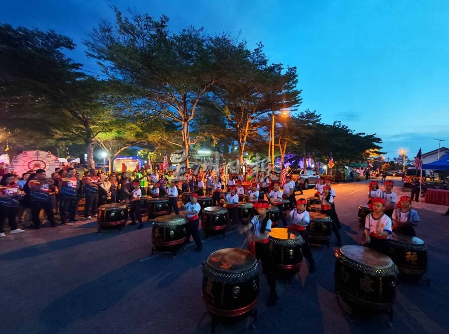 齐集爱大华迪斯尼公园 680人用竞跑迎国庆  