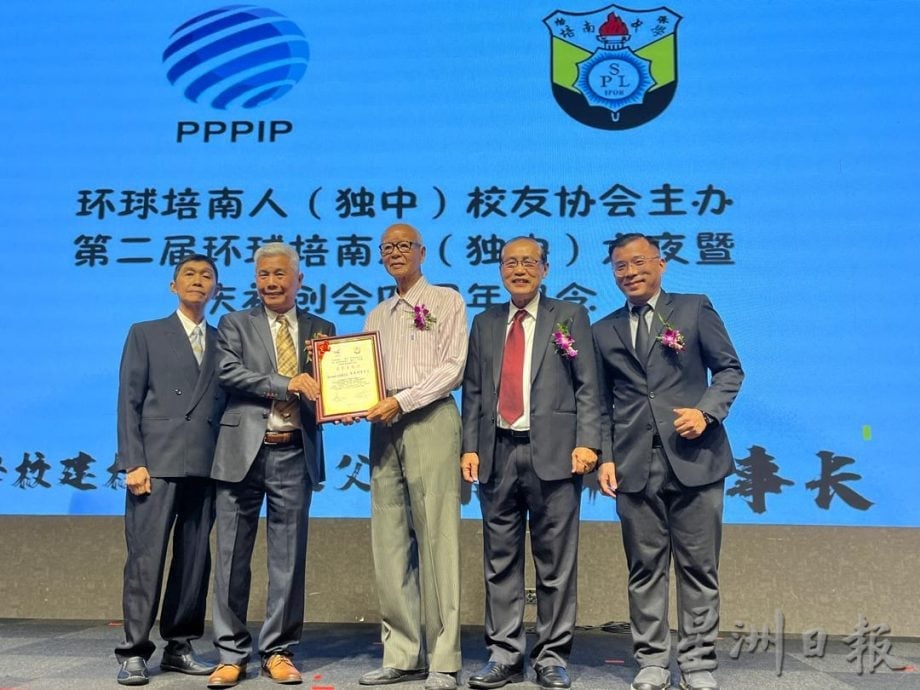 家庭观念变华裔人口减 独中生人数减华校生源困境