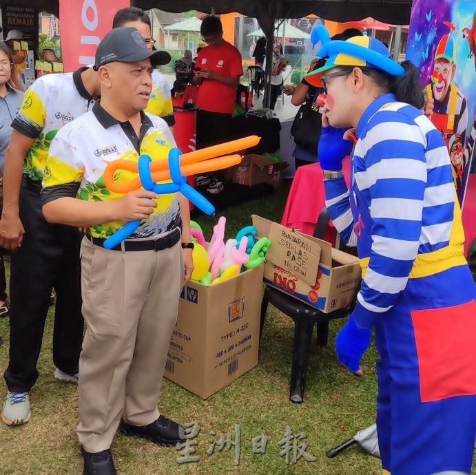 沙拉尼:中国公司耗巨资 丹绒马林设电车厂