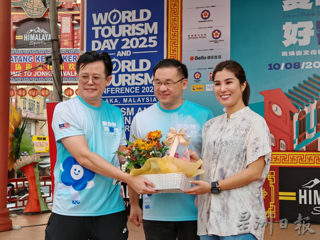 （古城第二版主文）沙孙纬：“爱华教”是我们的使命，“好客行”是我们的态度