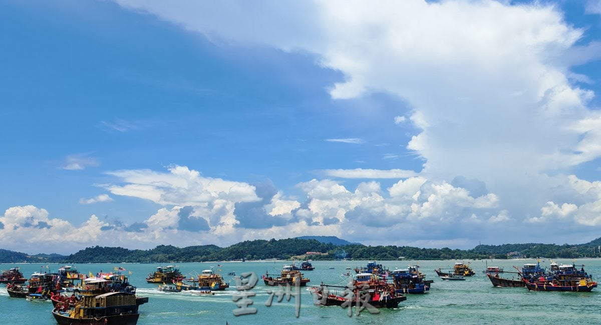 星角摄/神诞游行 宗教文化传承盛事