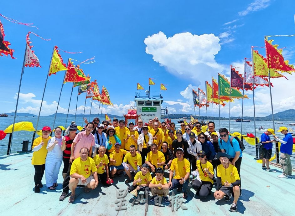 星角摄/神诞游行 宗教文化传承盛事