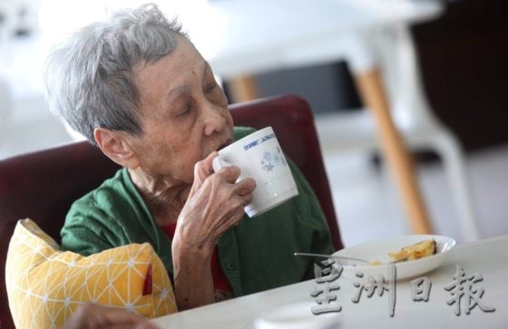 【非一般陪伴者/02】我们是陪吃陪聊陪玩陪逛,让长者不再孤单──奥丽莎乐龄照护中心