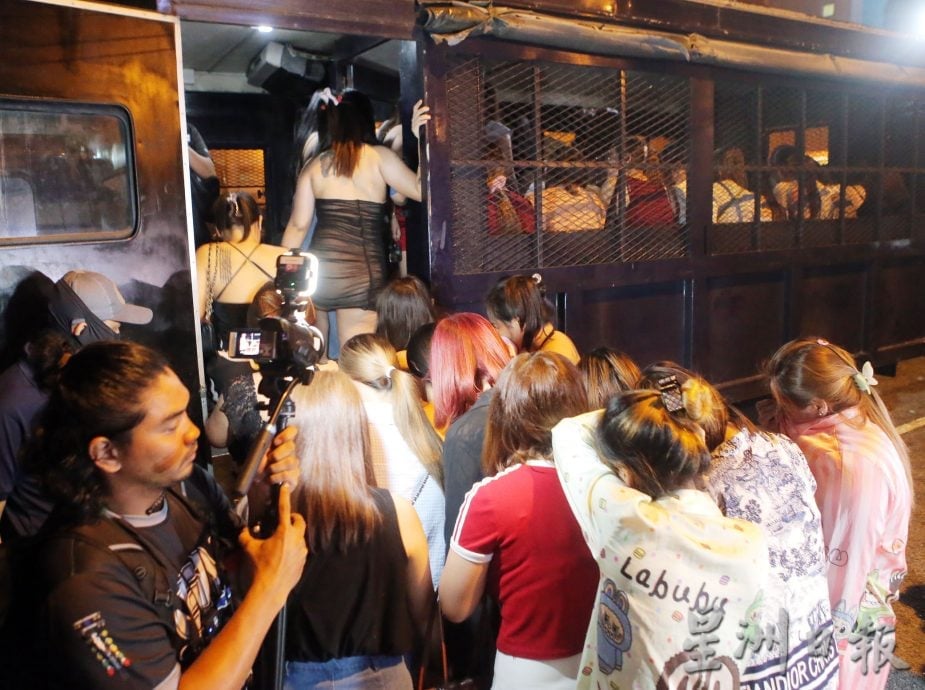 怡保按摩院暗藏春色 54外籍女子落网