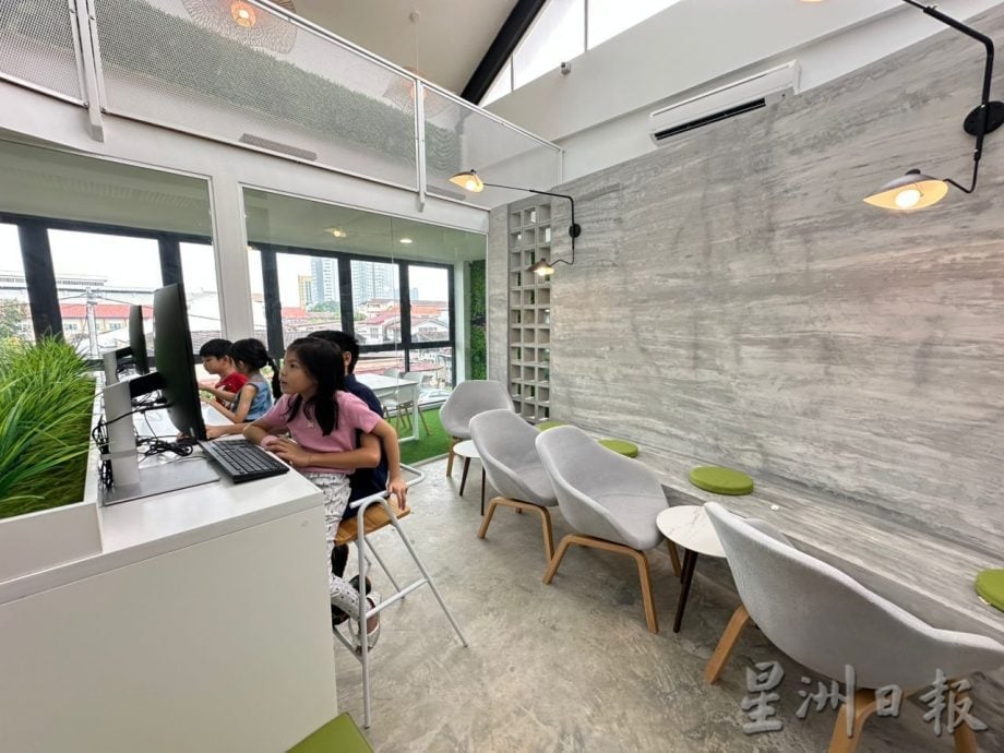 (古城版)邱培栋冀私人企业和数码图书馆合作栽培理科人才