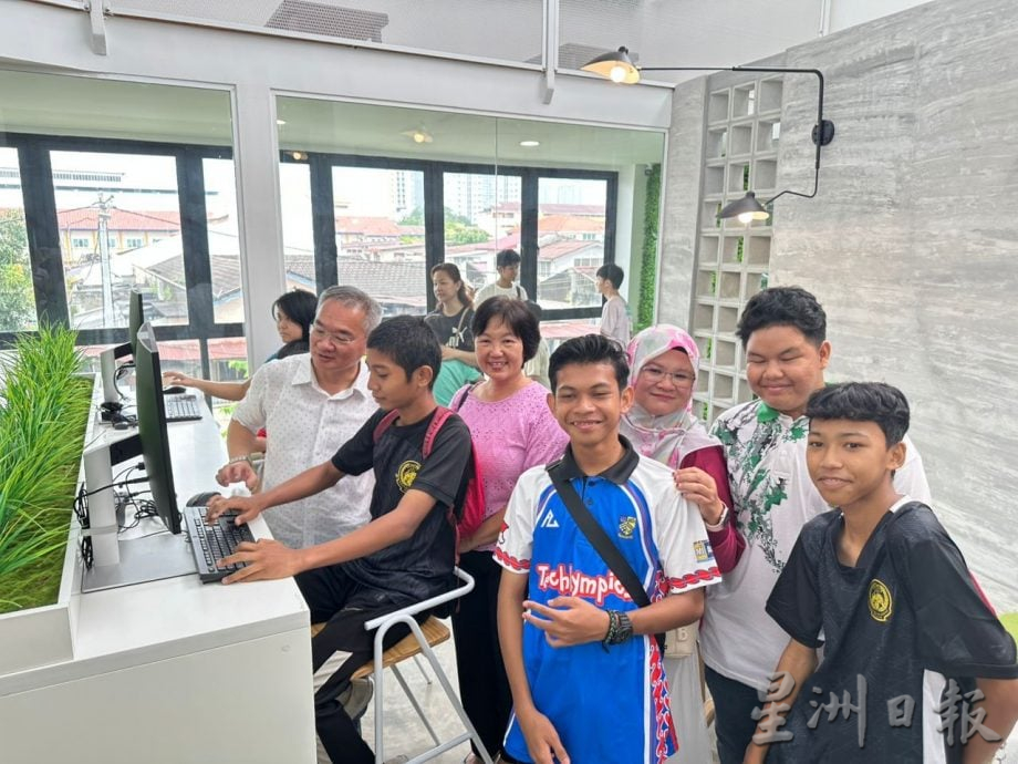 (古城版)邱培栋冀私人企业和数码图书馆合作栽培理科人才