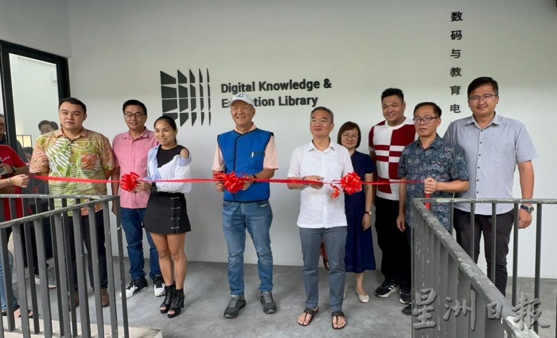 (古城版)邱培栋冀私人企业和数码图书馆合作栽培理科人才