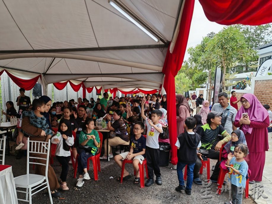 (古城版)Country Villas Resort联合望万州选区主办社区嘉年华日