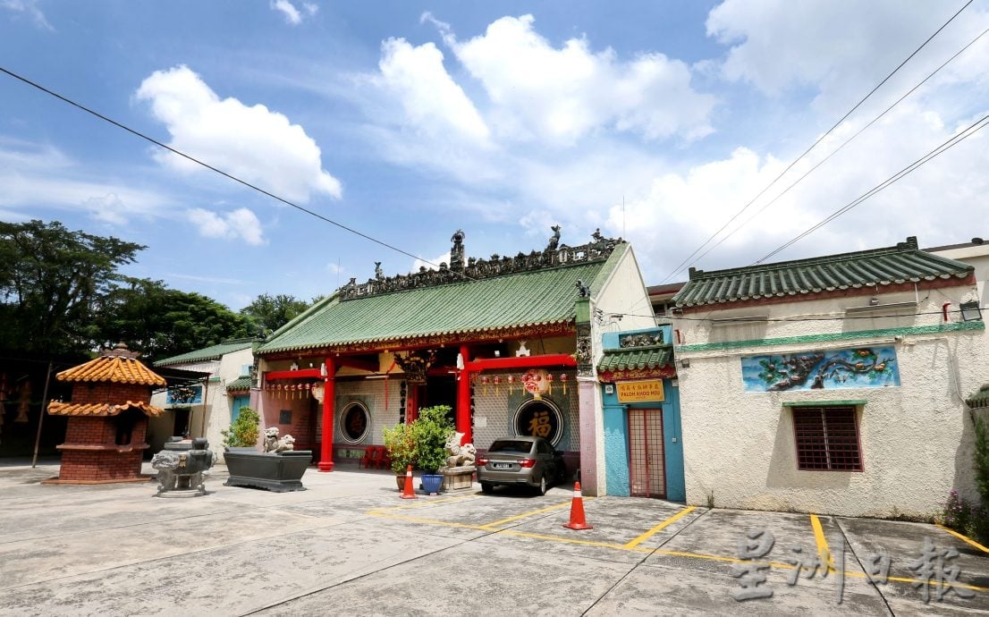 《流俗地》掀文学旅游热潮　书迷走入怡保寻找小说场景