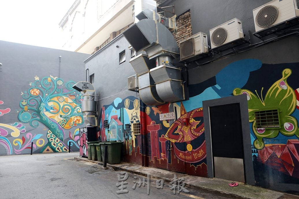 大都会/封面/走访敦李孝式路后巷壁画