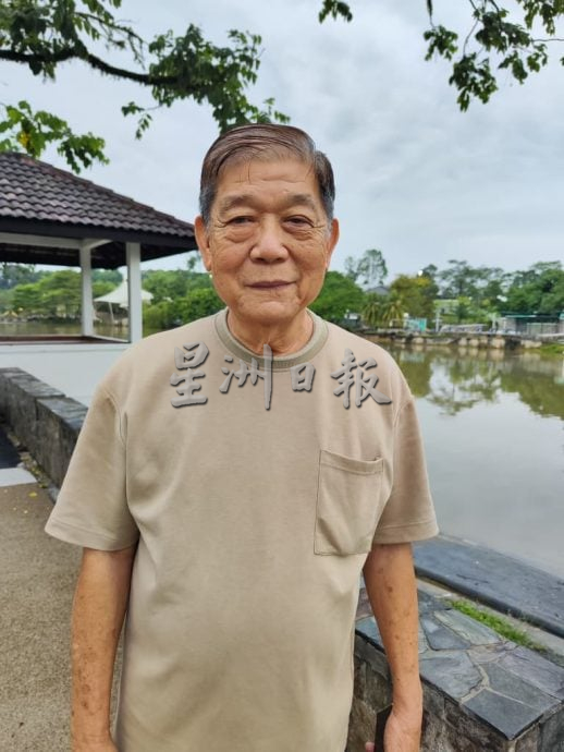 已签发 柔:封面:新山独立公园水獭成群袭人 至少3晨运者被咬伤,长者促捕移与建围篱防患