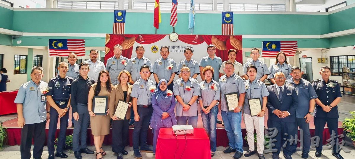 大都会：瓜冷福隆港华小耗资逾20万令吉，打造的“书林”图书馆开幕／3图