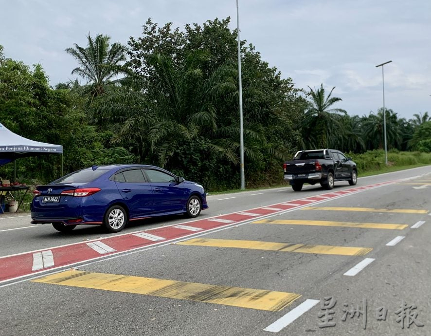 (已签)NS波德申/丹A新村路口繁忙易酿车祸,波工程局增加车道提升安全