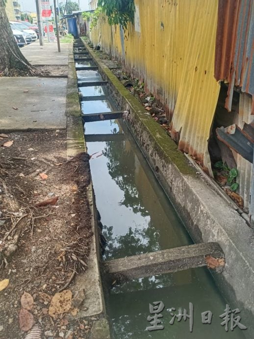 （版3头）大都会/颜友鹰成功争取提升吴福发路中段排水沟