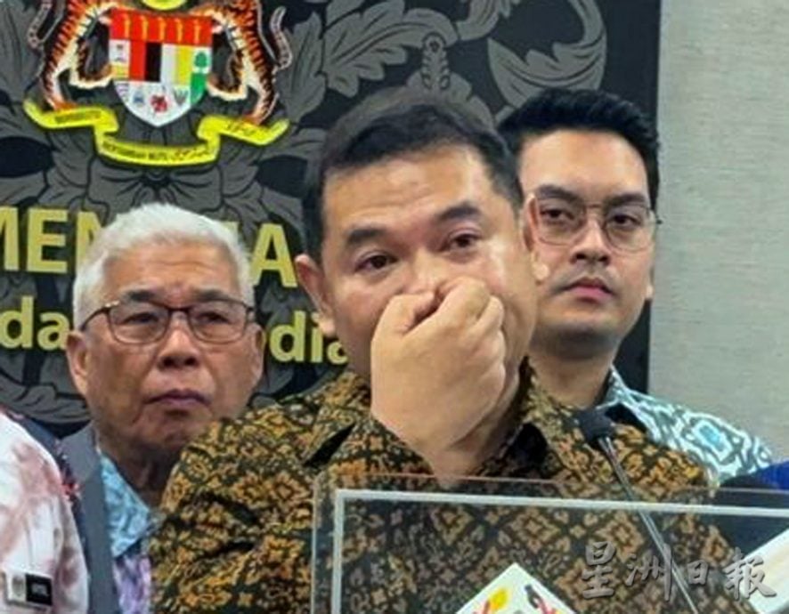 夜报封面/“若继续……爱滋病……”拉菲兹妻接2恐吓短讯