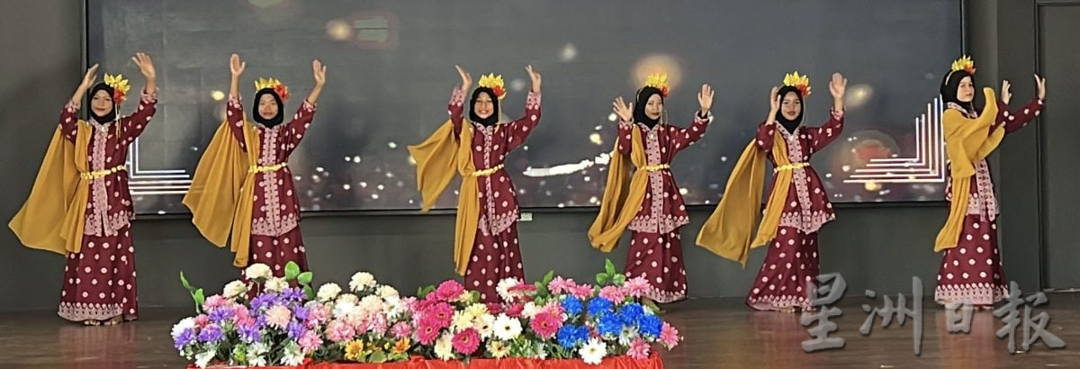 (古城封面主文)甲首办跨源流昌明大马嘉年华·700各族学生同台展演