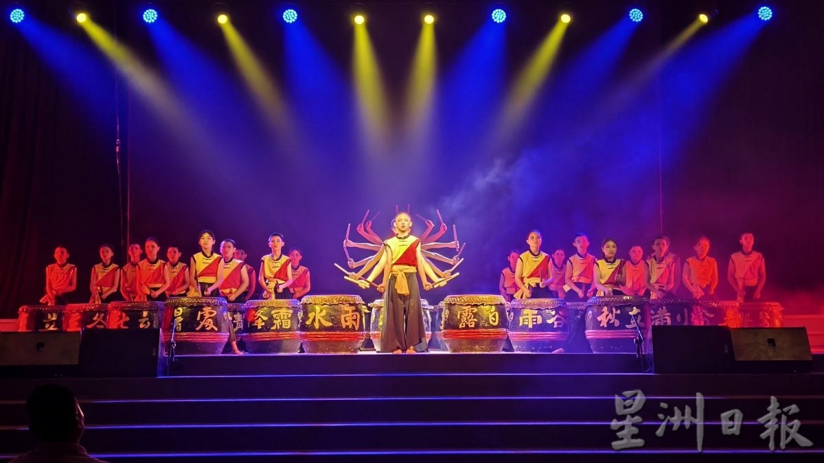 (14/8见报)乐活频道/跨世代鼓队凝聚热爱 共谱文化传承新篇