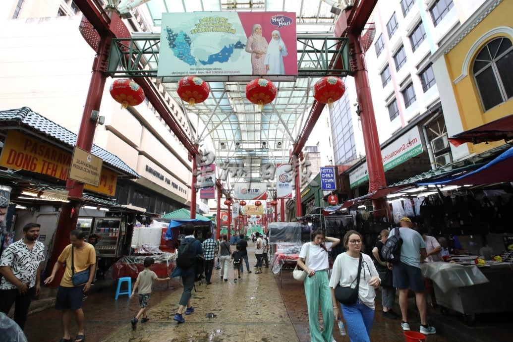 大都会封面/跟进茨厂街提升工程