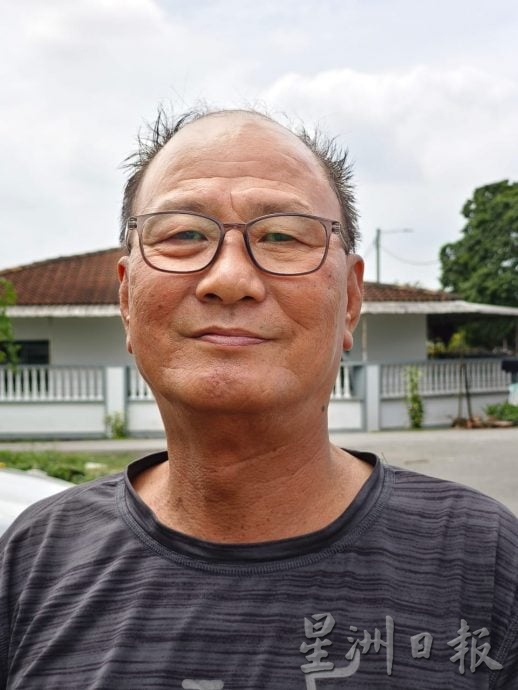 东:花园区空地遭乱丢垃圾居民备受困扰