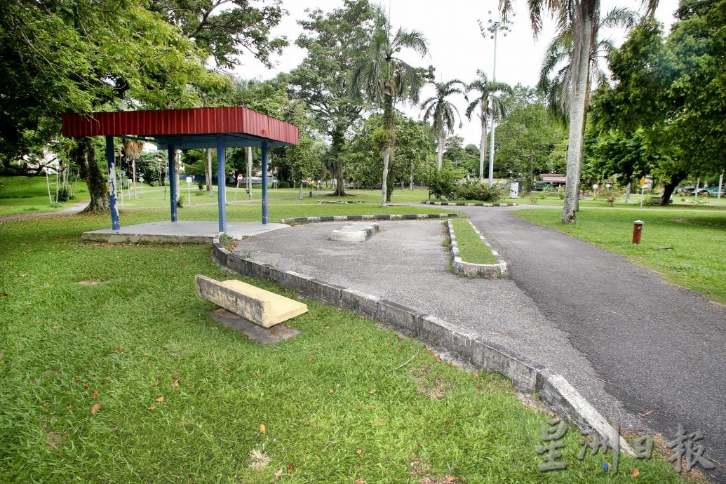 ★8月16日刊登/大霹雳封底主文/【流金岁月】/DR公园魔法乐园欢乐荟萃 孩子们的快乐天堂