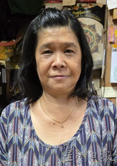 （古城封面主文）中元节香纸蜡烛跌价 市场却慢热