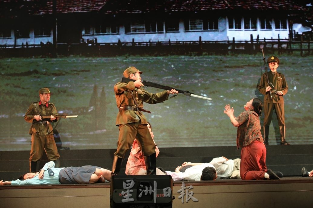 南侨机工抗战史搬上舞台 《日据烽火》牵动人心