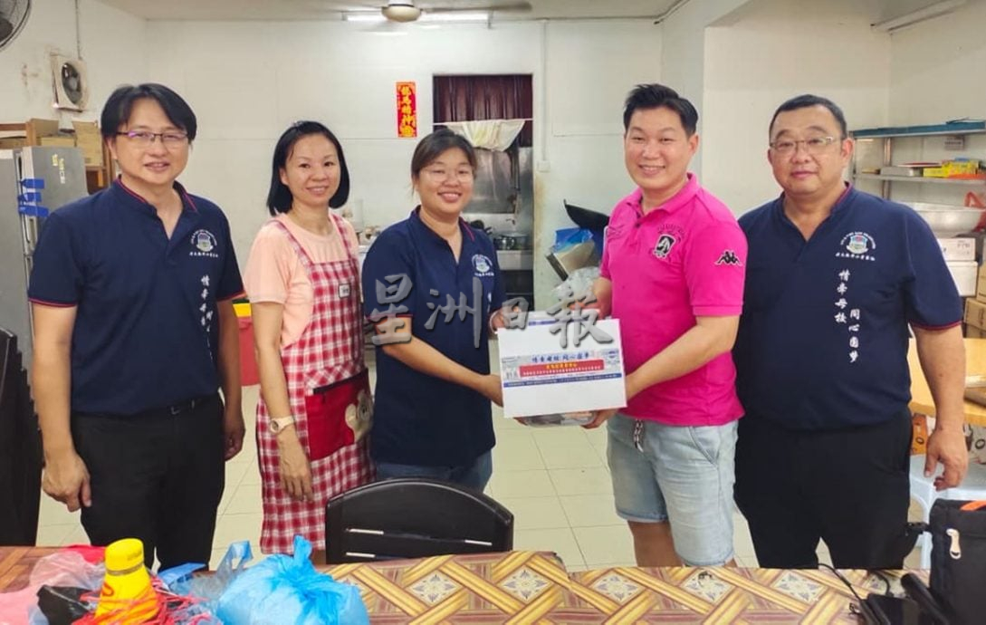 请签发(大北马)学生家长响应老火较华小的Tiger星洲华教义演,办经济饭义卖助筹3233令吉