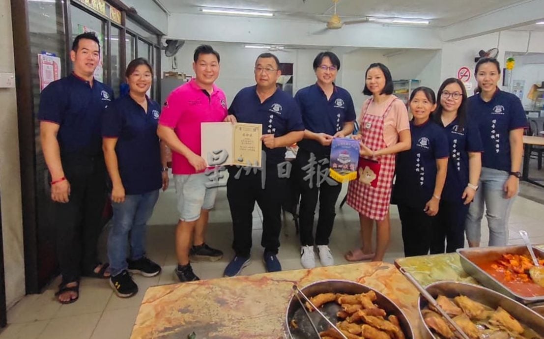 请签发(大北马)学生家长响应老火较华小的Tiger星洲华教义演,办经济饭义卖助筹3233令吉