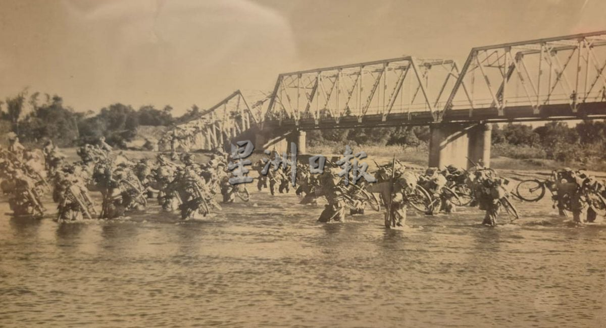 (古城封面主文)日本投降80周年纪念会及抗日图片与文物展