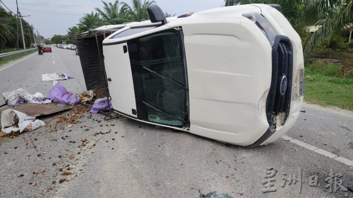 实兆远五车连环车祸 一司机头部重伤送院