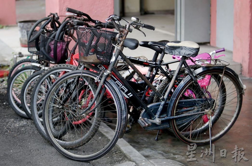待上网//霹:20日见报/封底主文/老店寻踪︱华都牙也80年新力丰脚车店