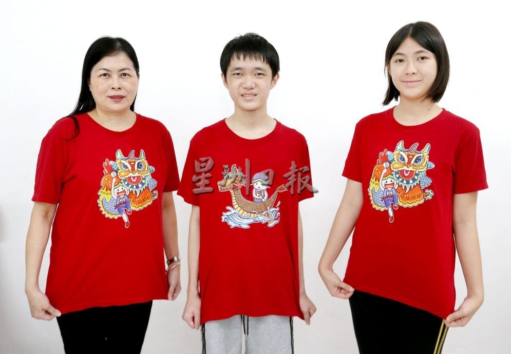 【暖势力】/自闭儿外甥具绘画天赋 大姨陪伴守护寻梦想