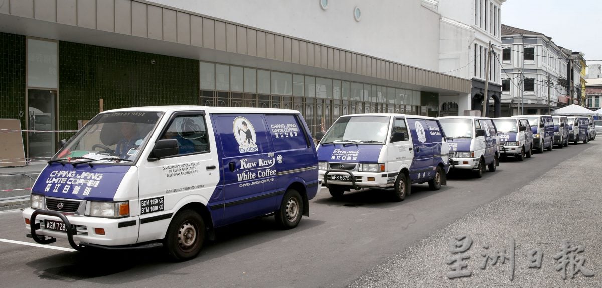 江永强举殡 长江物流车队一路护送