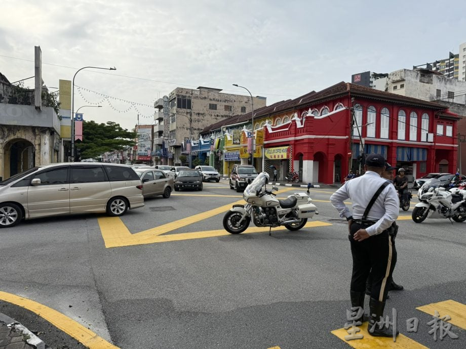 疑吸毒者追龙肇祸  休罗街空店起火烧毁80%