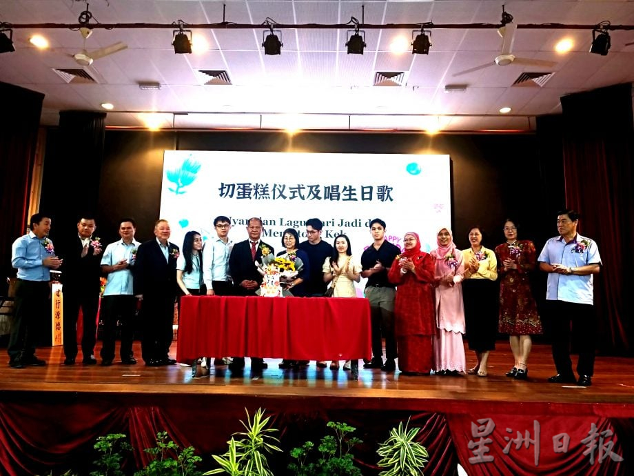 大都会版 / 瓜雪益智华小王健源校长荣休／4图（选下)