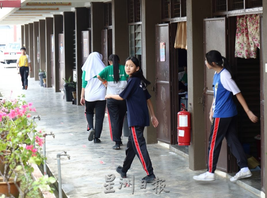 东：（已签发）霸凌何时了：教育与心理辅导指出，校园与家庭同步着手