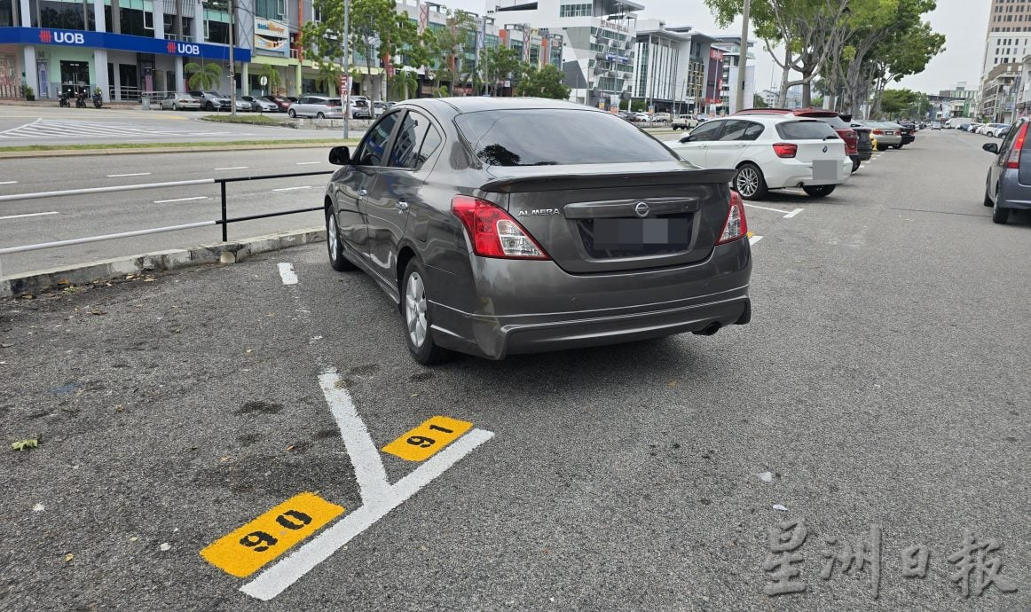 哥打拉沙马那3个商业区料9月开始收泊车费