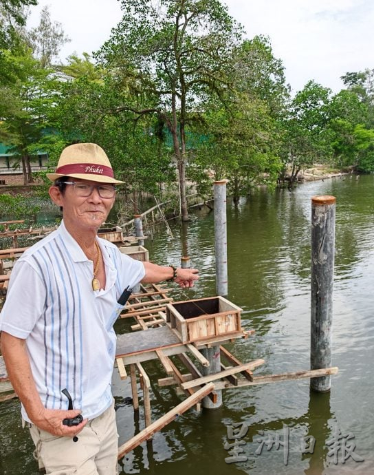 黄渼沄和承包商视察码头工程 听民意盼解村民疑惑