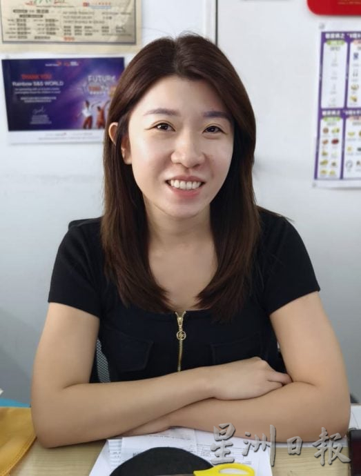 霹中小商家齐喊淡静急寻策 消费保守冲击营业额