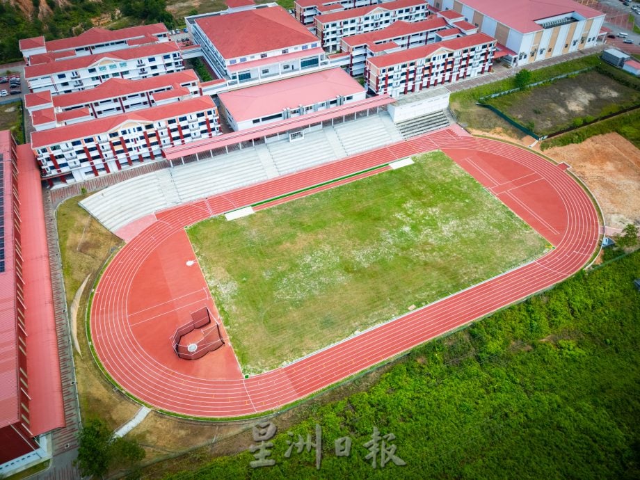 宽柔112周年校庆活动 至达城分校启用文化地标田径场图书馆