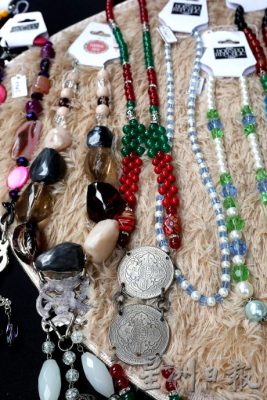 我们/原住民：在当代和创新中，守护传统和传承