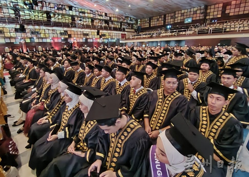 毕业踏上烘培师路 视障不减梦想