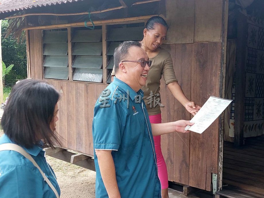 （古城封面主文／签发）启牖华小校长陈柃磬走入原住民村