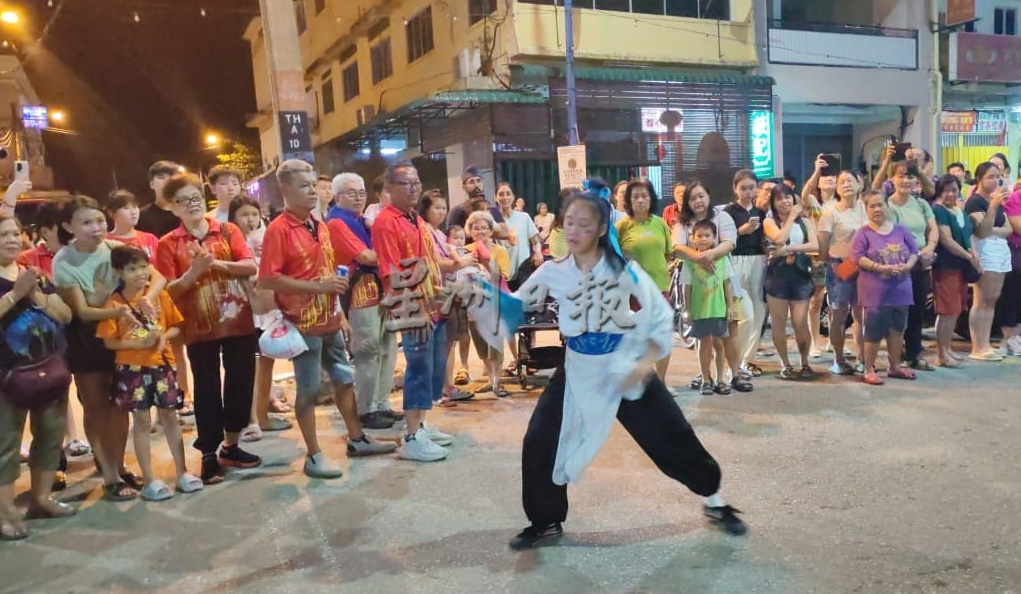 东:(已签发)文冬广福庙仙四师爷145周年千秋宝诞众神巡游