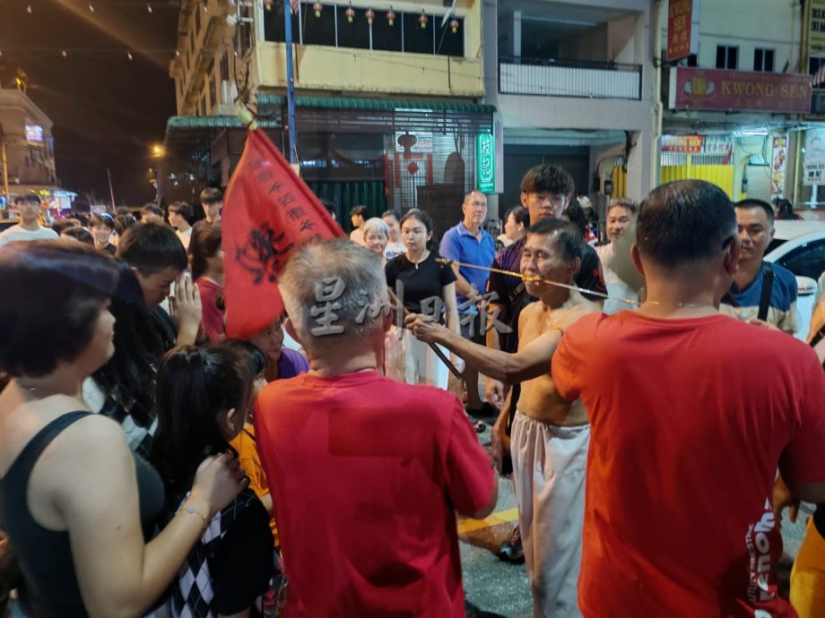 东:(已签发)文冬广福庙仙四师爷145周年千秋宝诞众神巡游