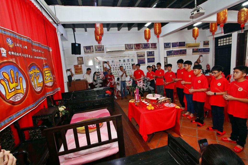 (大北马)12少年“出花园”迈向成年